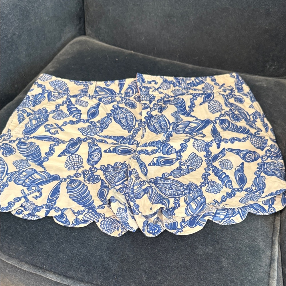 Lilly Pulitzer Blue Shell-Print Scalloped Shorts